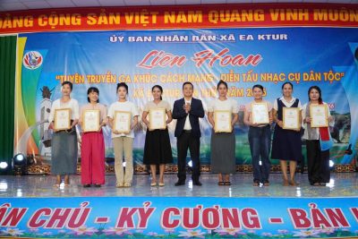 Tham gia Liên hoan “Tuyên truyền ca khúc cách mạng – Diễn tấu nhạc cụ Dân tộc” xã Ea Ktur lần thứ I năm 2026.